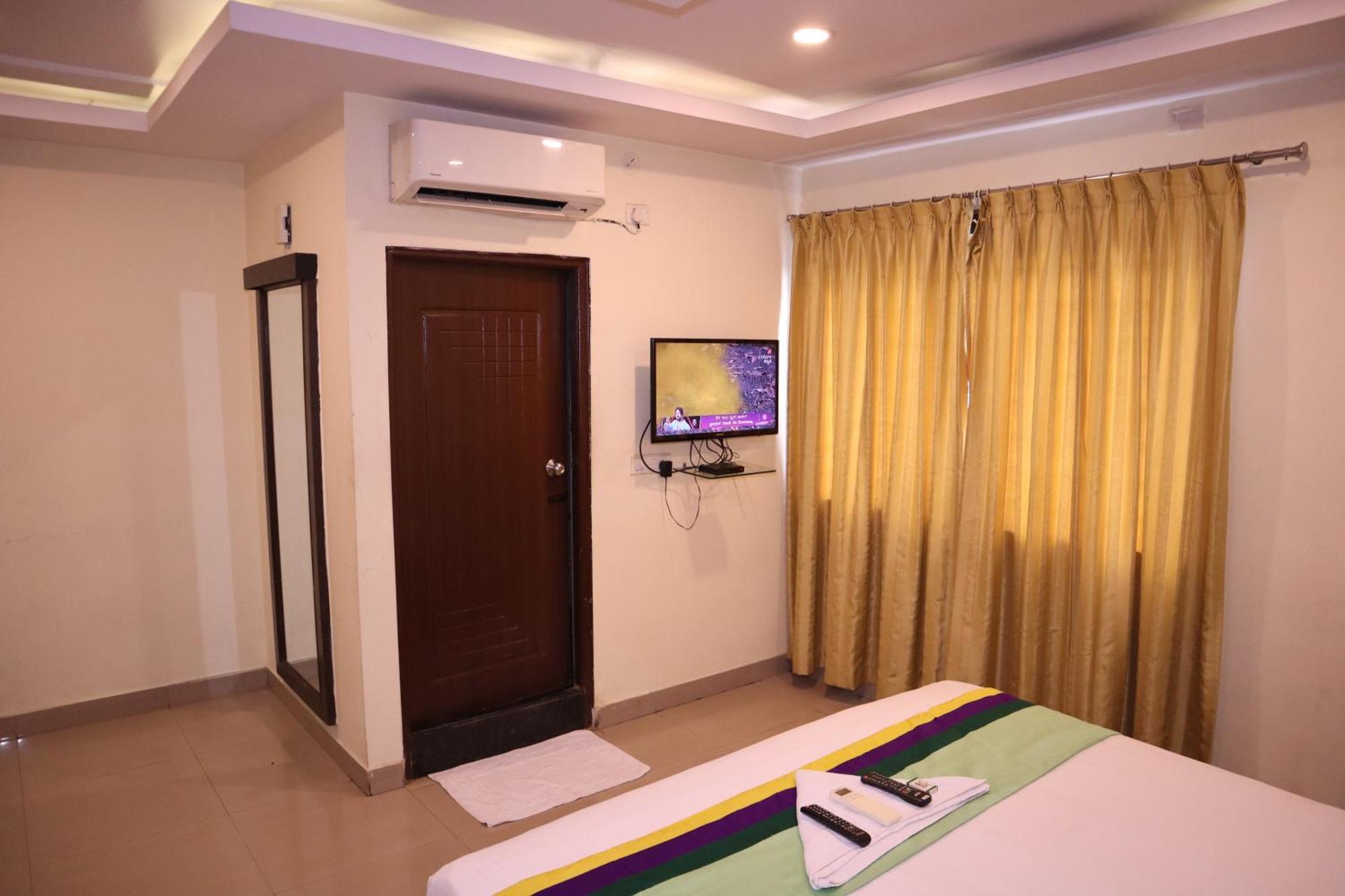 Millennium Plaza Hotel Kammasandra Ngoại thất bức ảnh