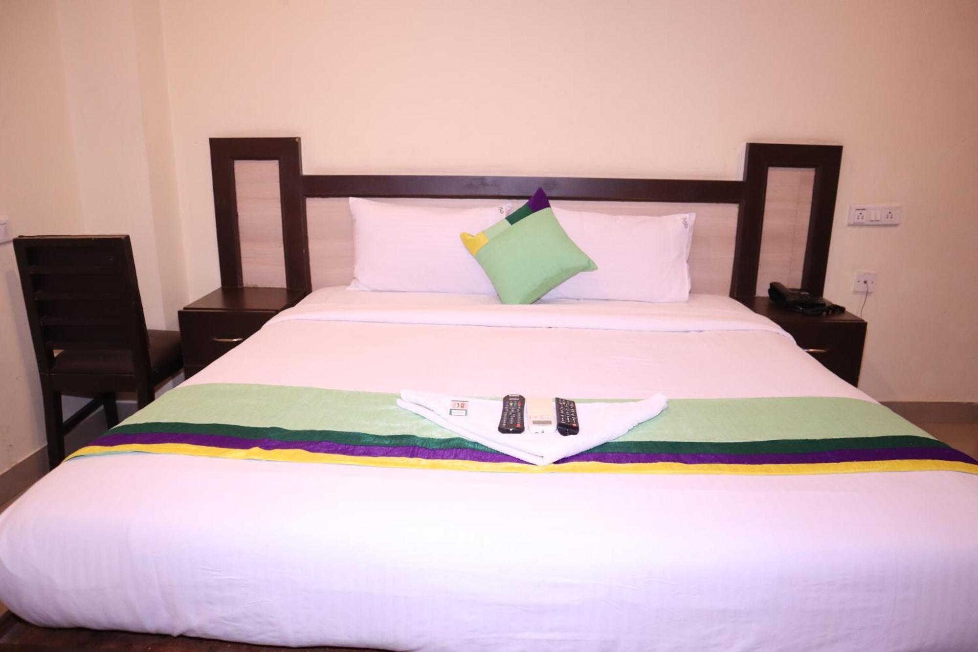 Millennium Plaza Hotel Kammasandra Ngoại thất bức ảnh