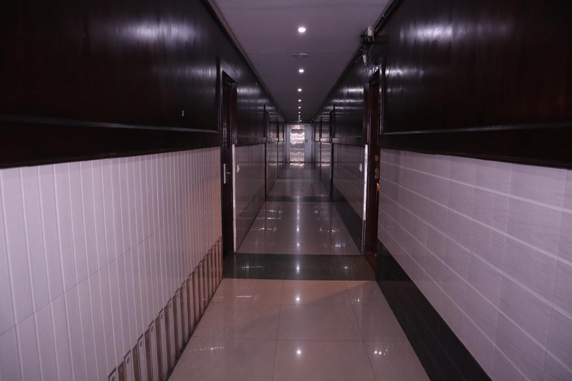 Millennium Plaza Hotel Kammasandra Ngoại thất bức ảnh
