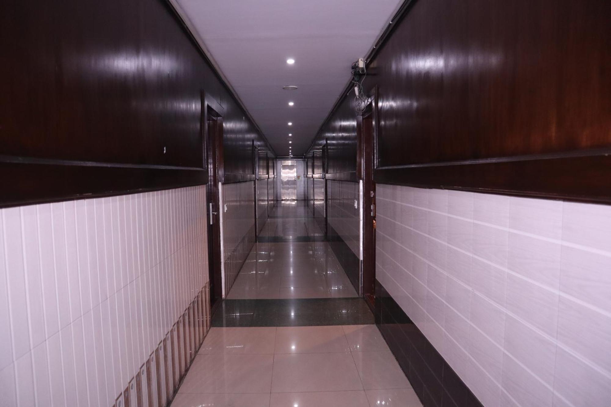 Millennium Plaza Hotel Kammasandra Ngoại thất bức ảnh