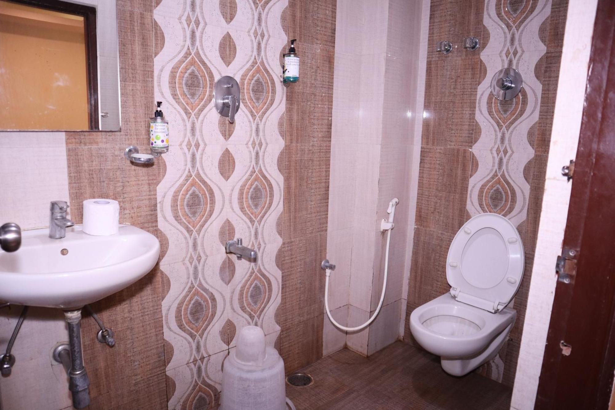Millennium Plaza Hotel Kammasandra Ngoại thất bức ảnh
